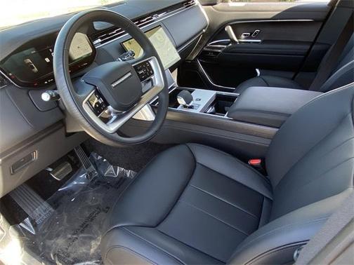 2025 Land Rover Range Rover P530 SE 7 Seat