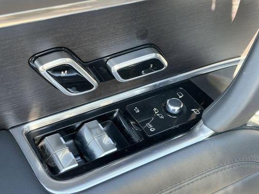 2025 Land Rover Range Rover P400 SE