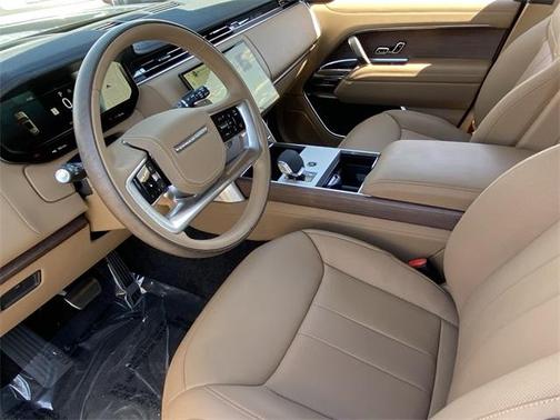 2025 Land Rover Range Rover P400 SE 7 Seat