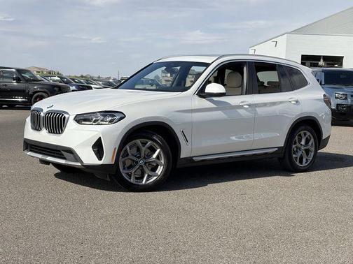 Mineral White Metallic 2022 BMW X3 sDrive30i