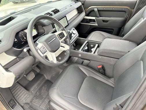 2023 Land Rover Defender 110 S
