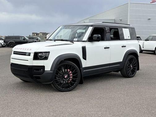 Fuji White 2023 Land Rover Defender 110 SE