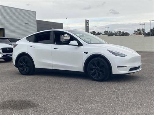 2025 Tesla Model Y Long Range