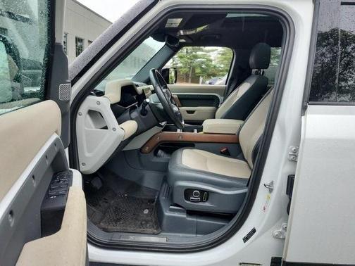 2023 Land Rover Defender X-Dynamic SE