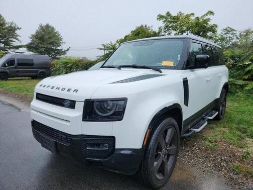 2023 Land Rover Defender X-Dynamic SE