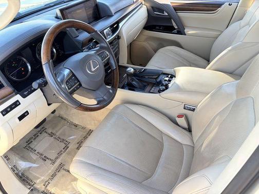 2016 Lexus LX 570 Base