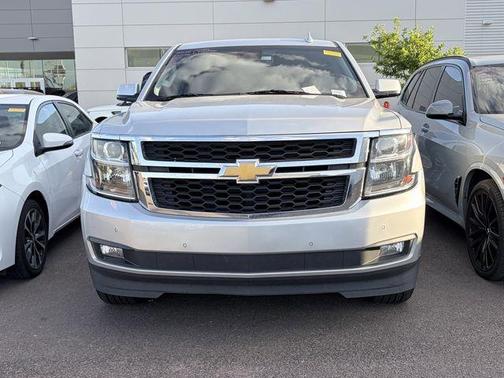 Silver Ice Metallic 2019 Chevrolet Suburban LT