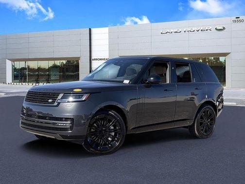 2026 Land Rover Range Rover P530 SE
