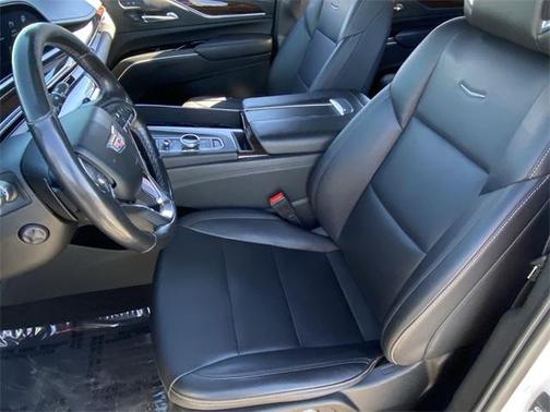 2022 Cadillac Escalade Luxury
