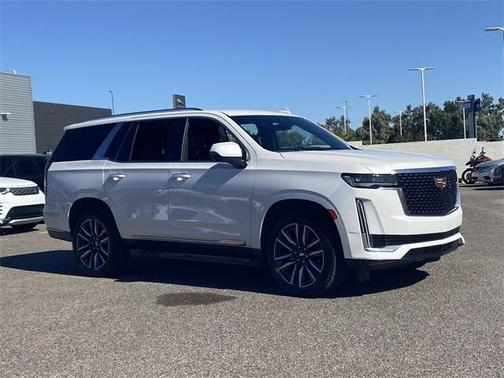 2022 Cadillac Escalade Luxury