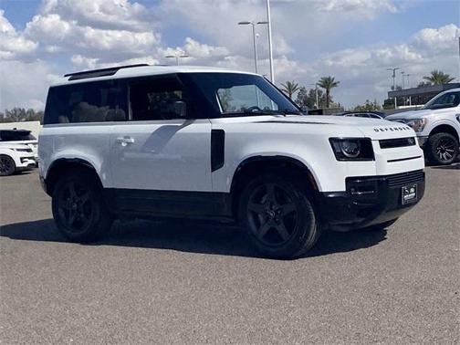 2024 Land Rover Defender P400 X-Dynamic SE