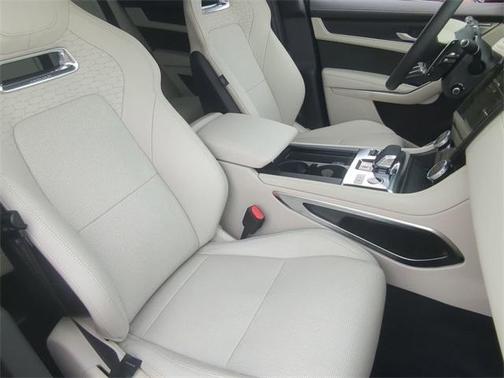 2025 Jaguar F-PACE P250 R-Dynamic S