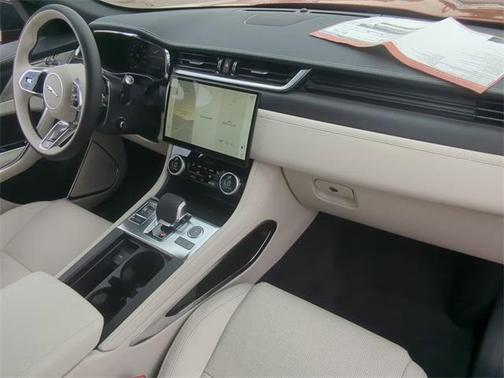 2025 Jaguar F-PACE P250 R-Dynamic S