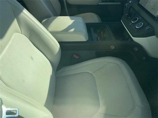 2023 Land Rover Defender First Edition