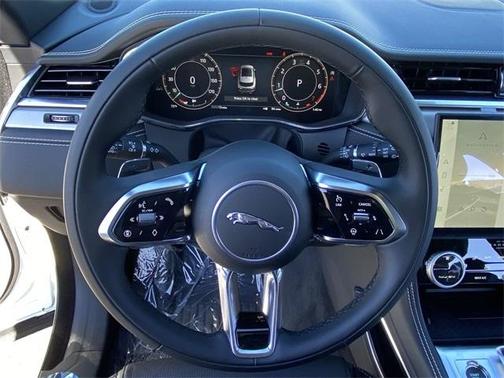 2025 Jaguar F-PACE P250 R-Dynamic S