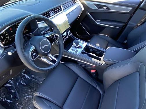 2025 Jaguar F-PACE P250 R-Dynamic S