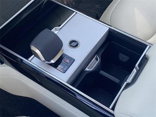 2025 Land Rover Range Rover P400 SE