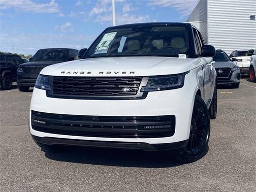 2025 Land Rover Range Rover P400 SE