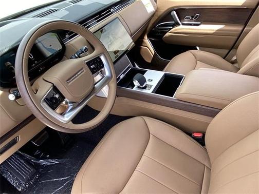 2025 Land Rover Range Rover P530 SE 7 Seat