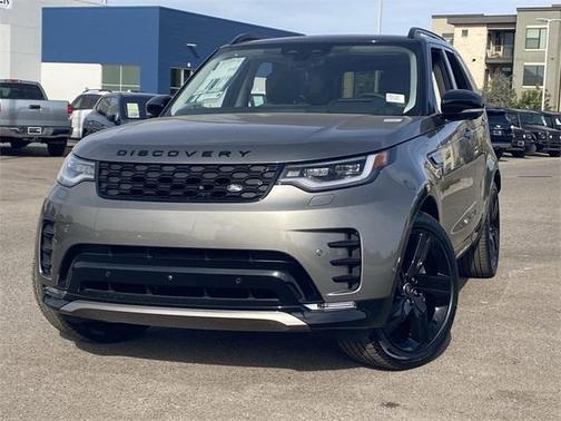 2025 Land Rover Discovery P300 Dynamic SE