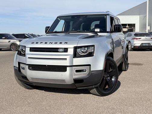 2023 Land Rover Defender 110 SE