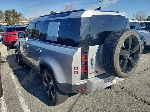 2023 Land Rover Defender 110 SE