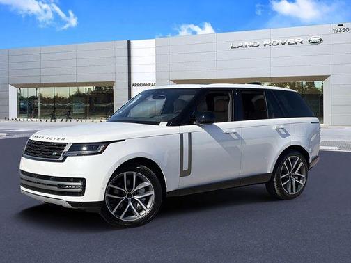 2026 Land Rover Range Rover P550e SE