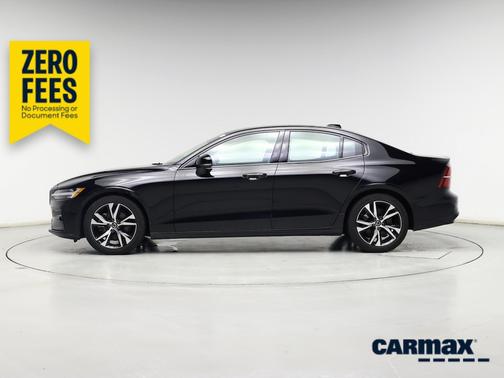 Black 2024 Volvo S60 B5 Plus Dark Theme