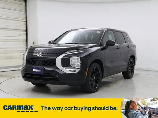 2023 Mitsubishi Outlander SE Black Edition