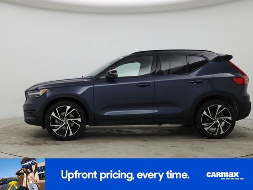 2022 Volvo XC40 T5 R-Design