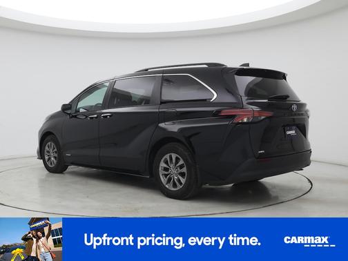 2021 Toyota Sienna XLE