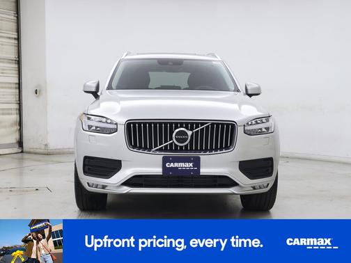 2022 Volvo XC90 T6 Momentum