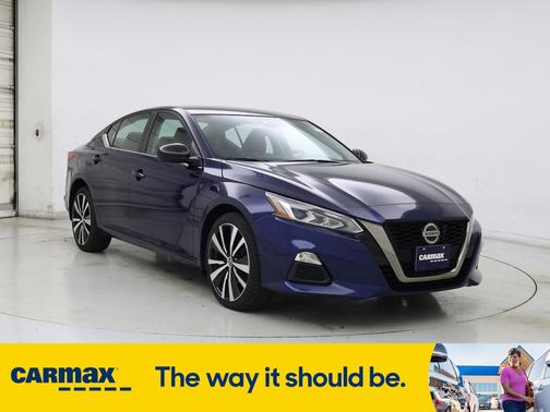 2022 Nissan Altima SR