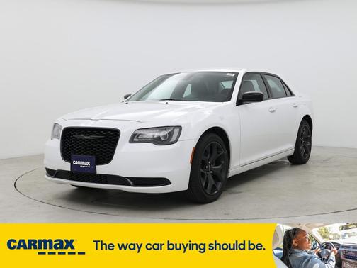 2022 Chrysler 300 Touring