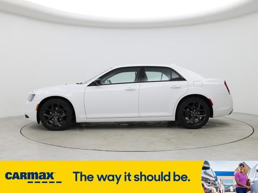 2022 Chrysler 300 Touring