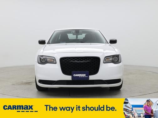 2022 Chrysler 300 Touring