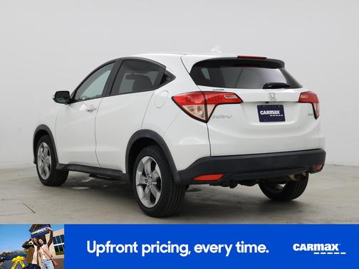 White 2017 Honda HR-V EX