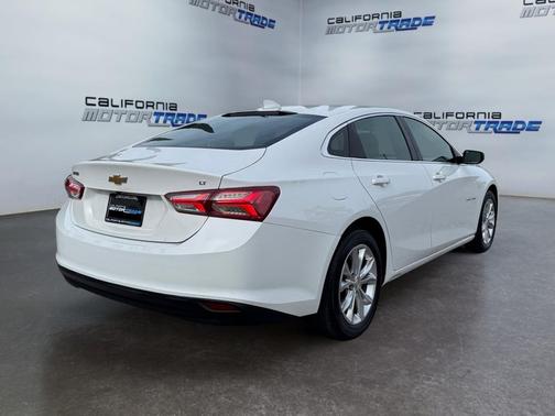 Summit White 2022 Chevrolet Malibu FWD LT