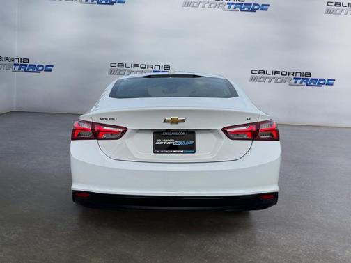 Summit White 2022 Chevrolet Malibu FWD LT