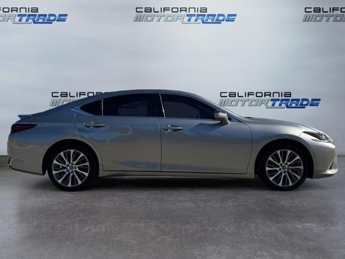 2021 Lexus ES 300h Base