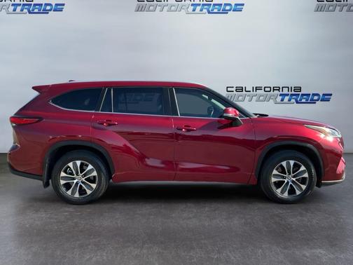 Ruby Flare Pearl 2023 Toyota Highlander XLE