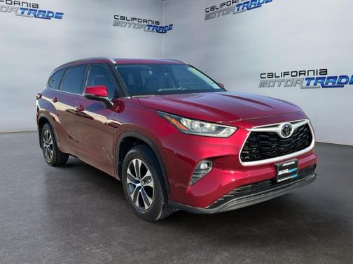 Ruby Flare Pearl 2023 Toyota Highlander XLE