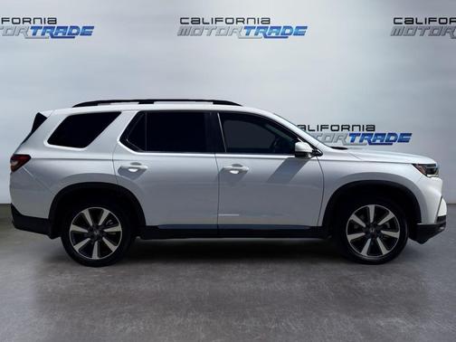 2024 Honda Pilot Touring 8-Passenger