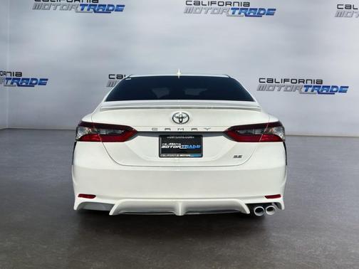 Ice Cap 2023 Toyota Camry SE