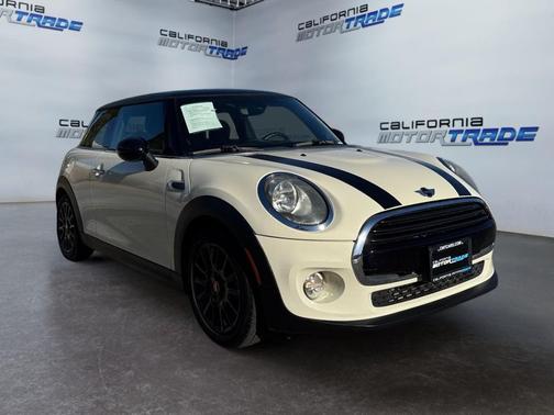 2017 MINI Hardtop Cooper
