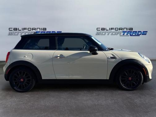 2017 MINI Hardtop Cooper