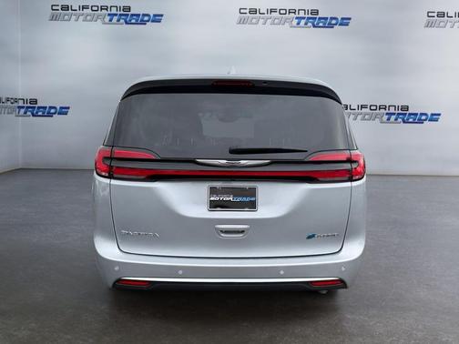 2022 Chrysler Pacifica Hybrid Limited