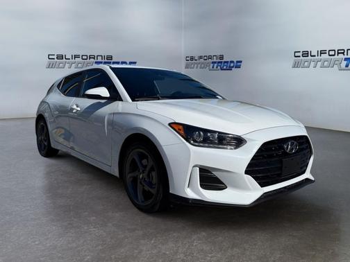 2019 Hyundai Veloster 2