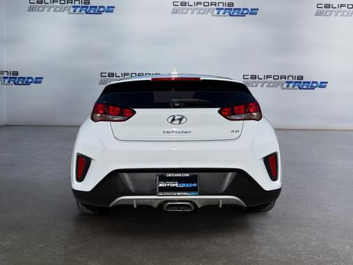 2019 Hyundai Veloster 2