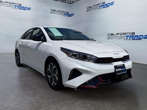 Snow White Pearl 2023 Kia Forte GT-Line